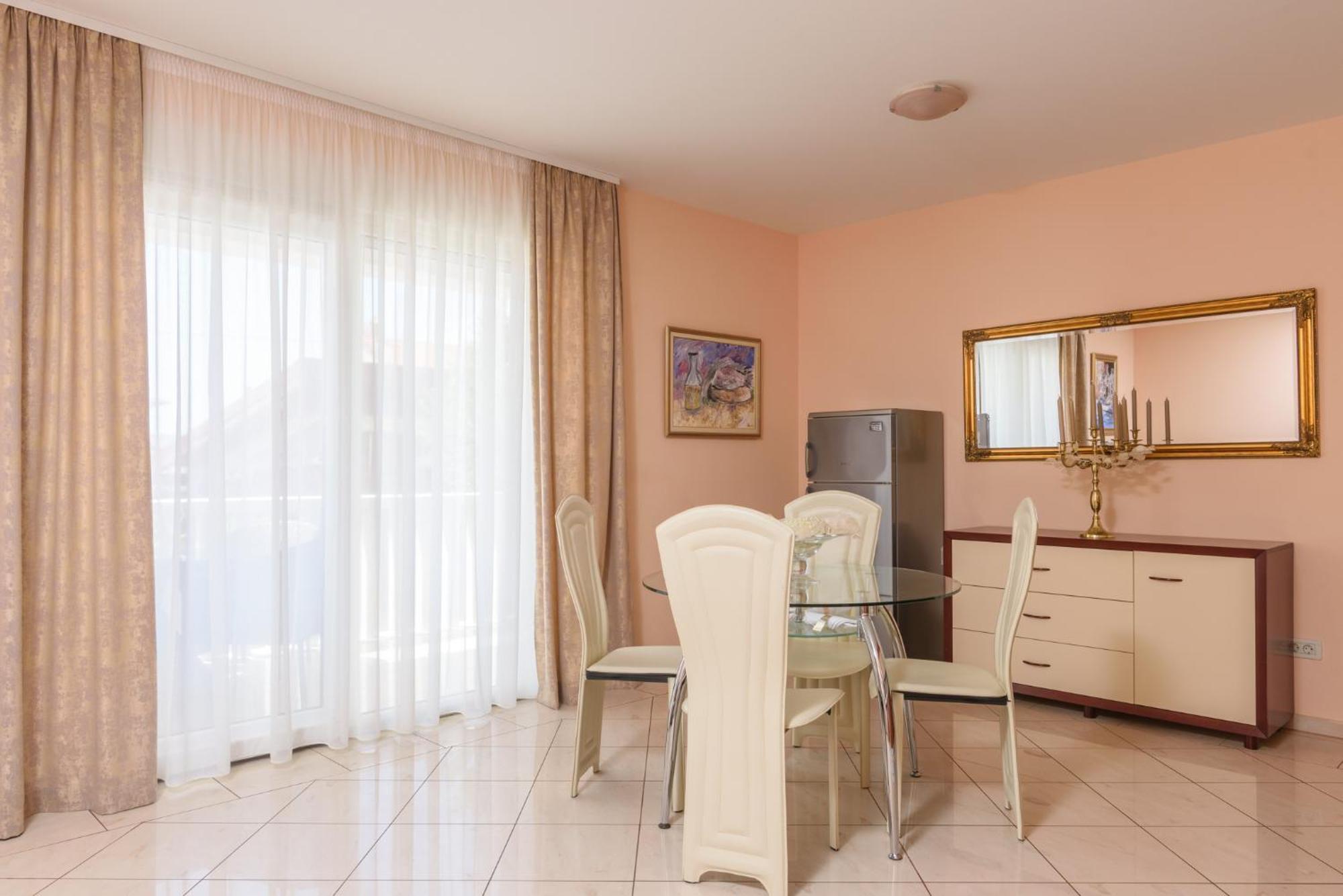 Apartments Jozic Traù Esterno foto